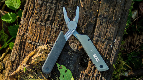 Illustration for article titled SOG's New Multitool Pens Are Mightier Than Swords